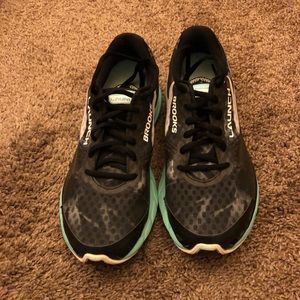 Women’s Brooks Launch running shoes